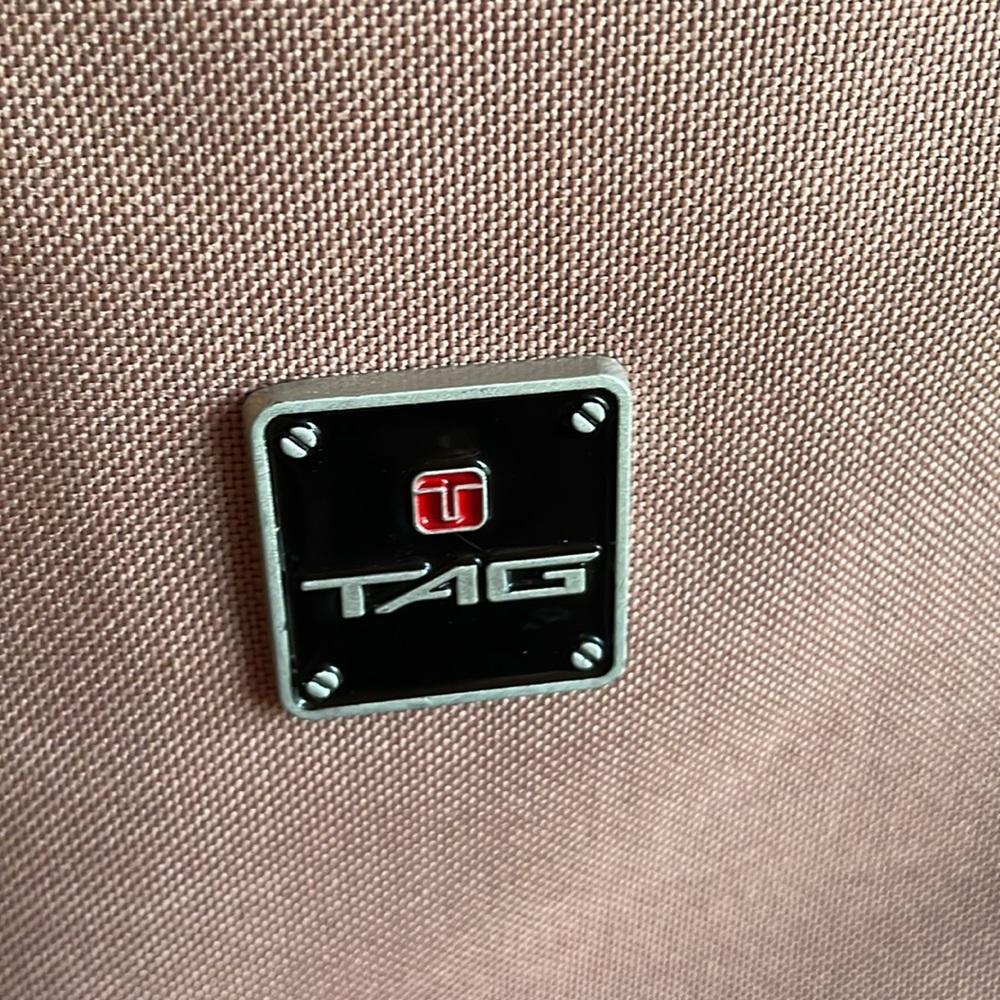 TAG HEUER Messenger bag mauve and black colored. - Picture 4 of 15